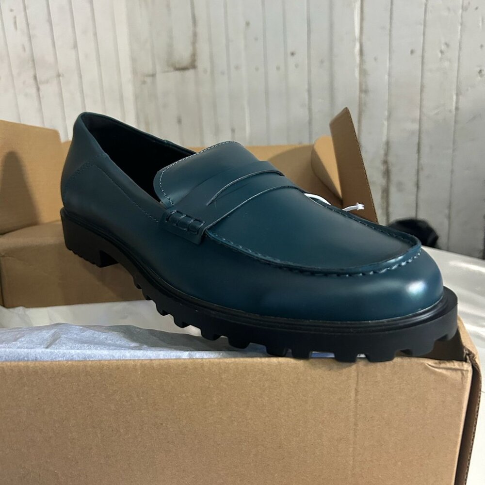 Amazon Essentials Women’s Constructed Loafers – Classic Slip-On Flats